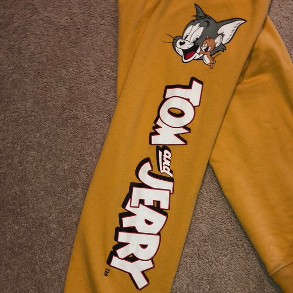 Tom and Jerry Mustard Sweatpants - Picture 3 of 4